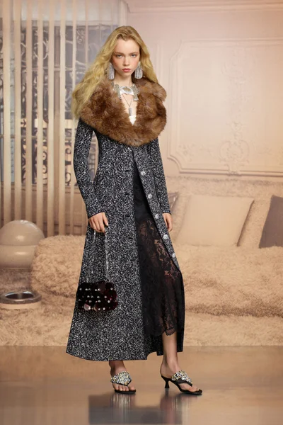 Look 1